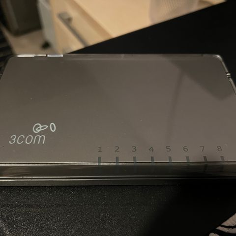 3com 8 ports gigabit switch