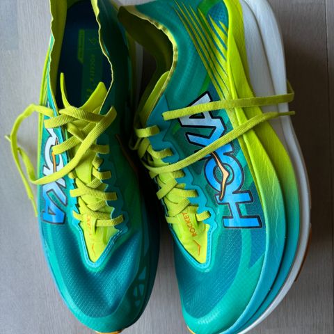 Hoka rocket x 2 str 45