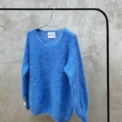 Genser fra Dawn×Dare i kid mohair