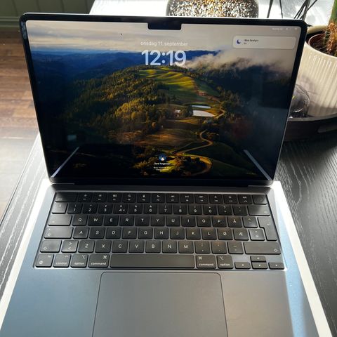 Apple MacBook air M2 256GB