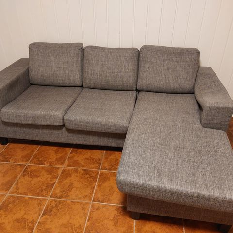 3 seter sofa med sjeselong