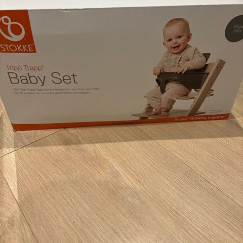 Tripp trapp baby set med brikke (brett), sele og newborn set