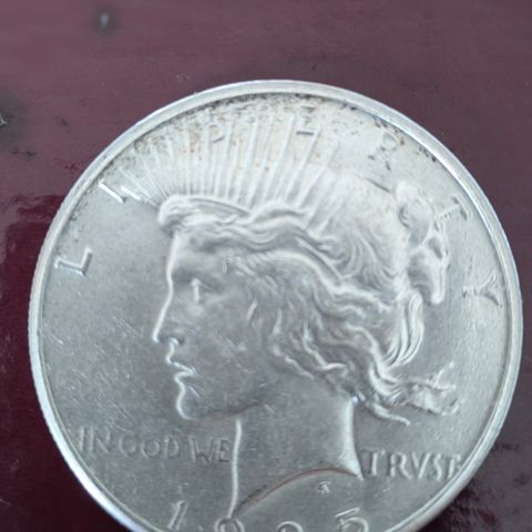 1$ Peace dollar. "In god we trvst" 1925