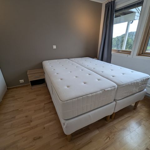 Ikea 160x200 seng hokkåsen madrass