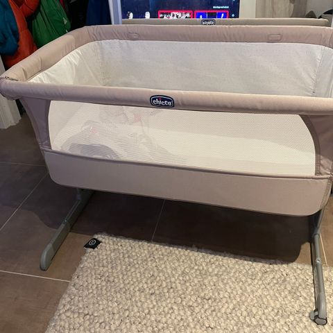 Chicco bedside crib