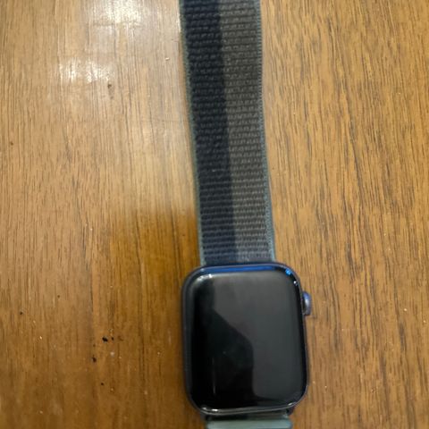 Apple Watch 6 selges