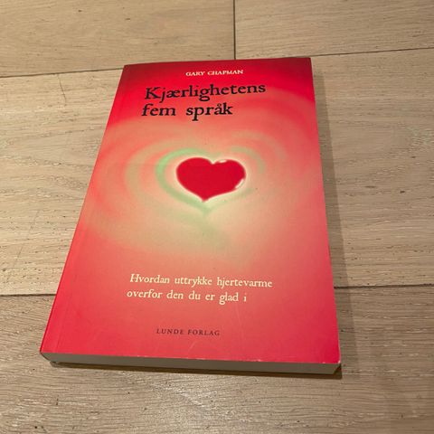 Boken «Kjelighetens fem språk» selges