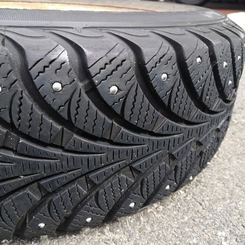 Piggdekk med felg Eskimo stud 195/65R15 91T