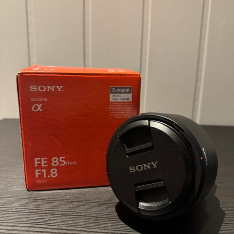 Sony E FE 85mm f/1.8