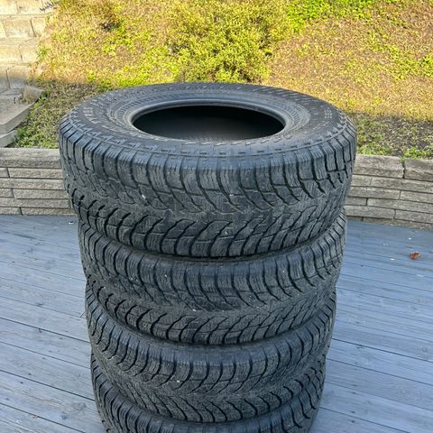 Nokian Hakkapeliitta LT3 285/70-17