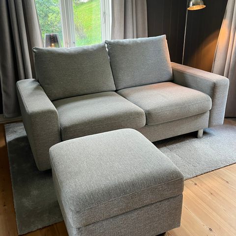 Ekornes sofa med pall (oppbevaringspall)