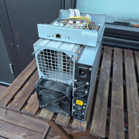 Antminer T17