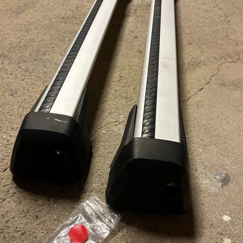 Originalt Volvo V60 takstativ/Thule WingBar Edge