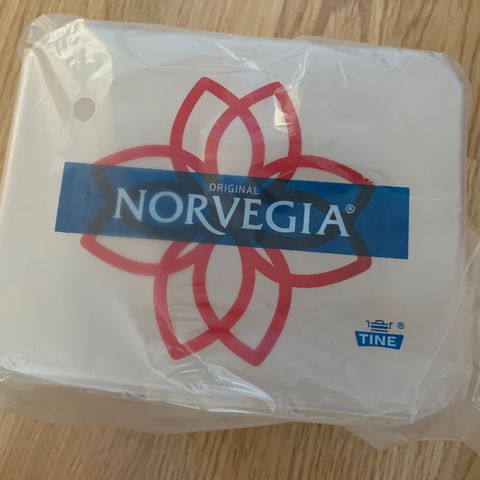 Ny norwegia boks , emaljekopper og pizzahjul