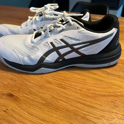 Asics innesko str 42