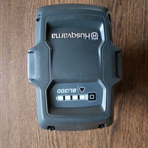 Husqvarna batteri BLi300