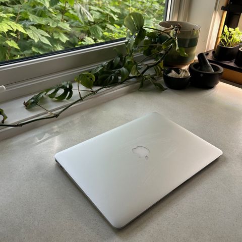 Pent brukt MacBook Air 13 tommer fra 2017