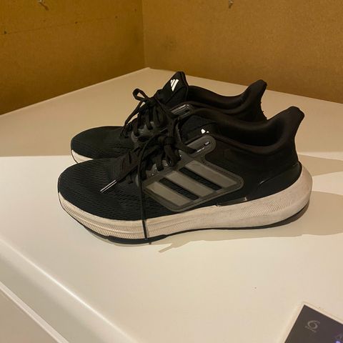 Adidas joggesko str 40