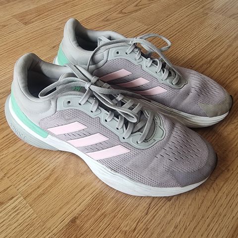 Adidas sko i str 38 2/3