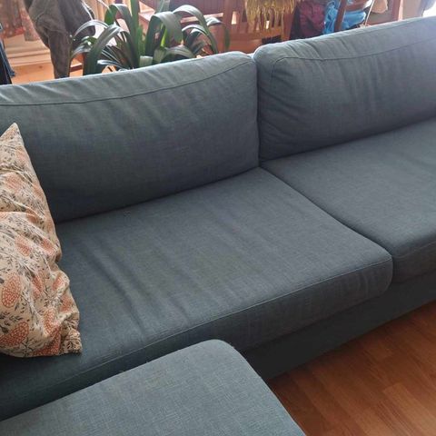 Sofa med puff (reservert)