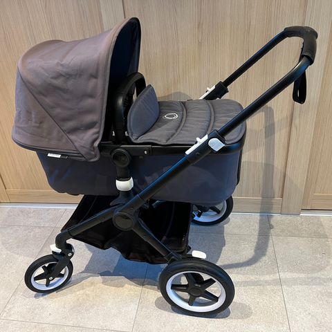 Bugaboo fox 2 m/tilbehør- steel blue -kun brukt av 1 barn