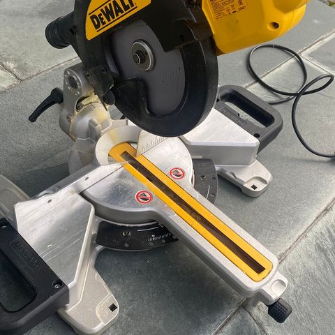 DeWalt dws773, kapp og gjærsag selges