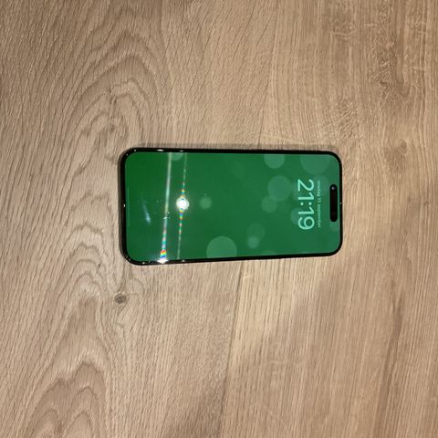 Ett år gammel iPhone 15 pro Max