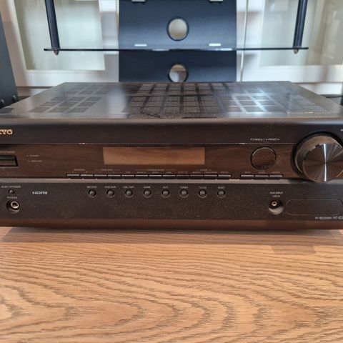 Onkyo forsterker HT-R380