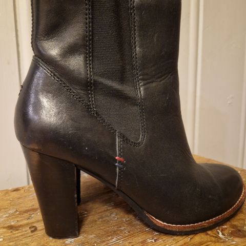 Tommy Hilfiger boots str 40