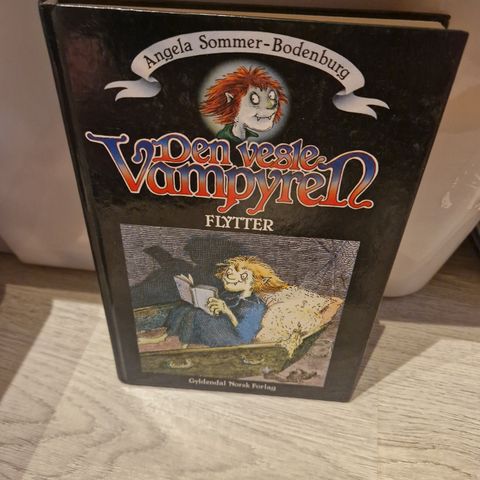 Den vesle vampyren flytter