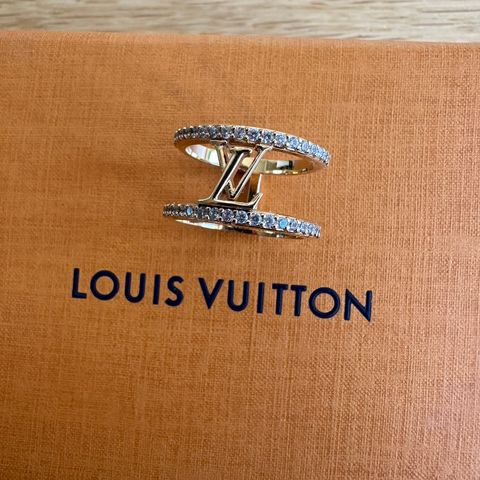 Louis vuitton ring size large