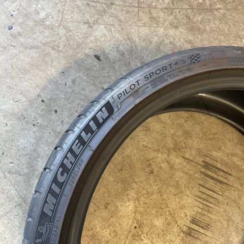 Michelin Pilot Sport 4s - 245/35r20