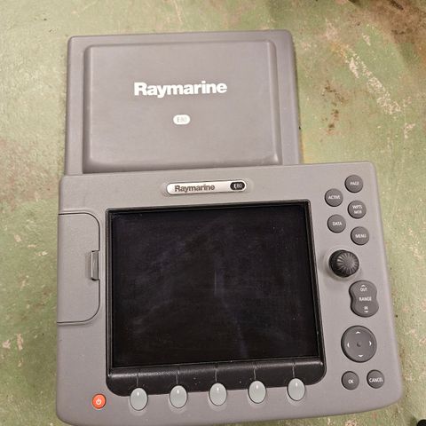 Raymarine e80