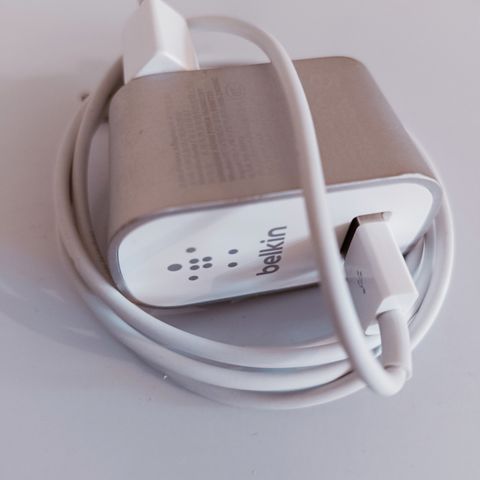 iPhone lader (Belkin)