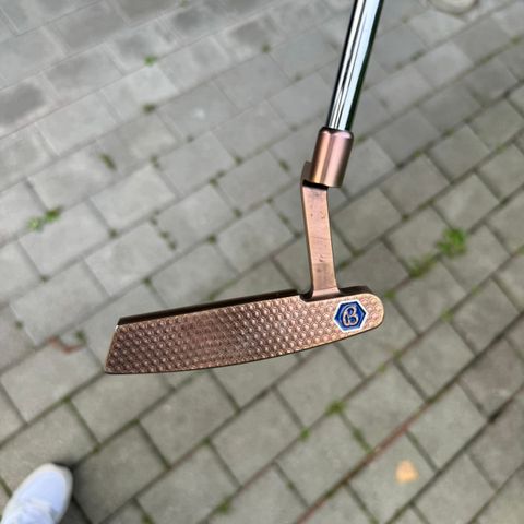 Bettinardi Queen B #12 putter