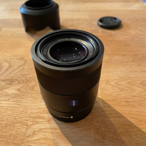 Sony Sonnar T* FE 55mm f/1.8 ZA