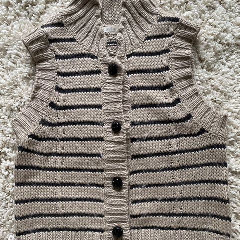 STRIKKET VEST CUSTOMMADE S