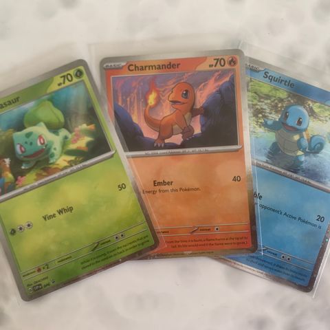 Bulbasaur, Charmander og Squirtle - promokort selges