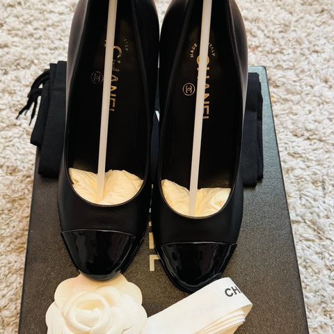 Chanel Pumps