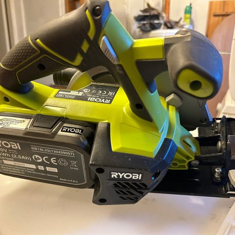 Ryobi RWSL 1801 sirkelsag 18V inkl batteri og lader