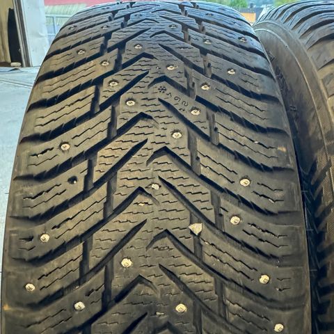 Vinter med Pigg Hjul Dekkene Nokian 255/65 R17