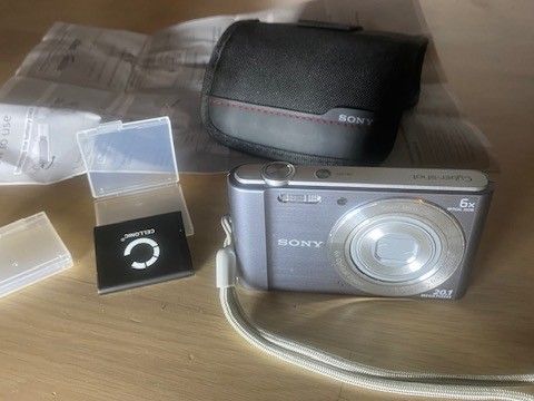 Sony DSC-W810B Cybershot Kompakt Kamera Hele 20.1Megapiksler 6xOptisk Zoom