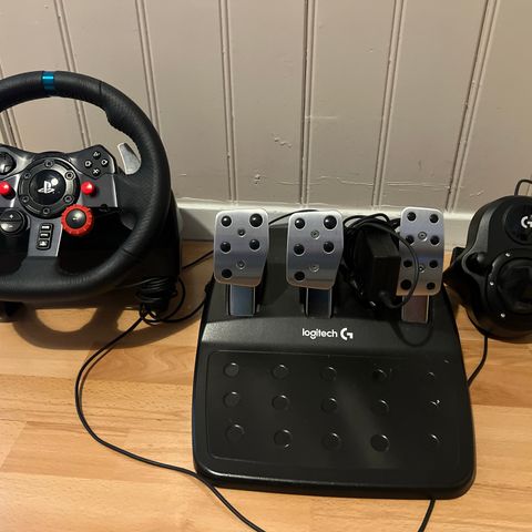 Logitech g29 med f1 ratt og gir