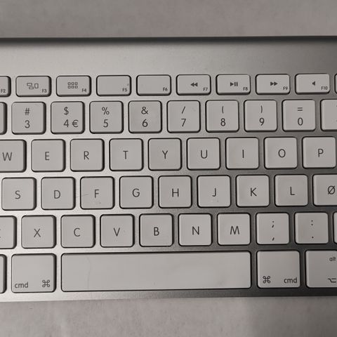 Apple Magic Keyboard A131A