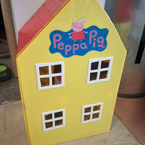 Peppa gris hus m/tilbehør