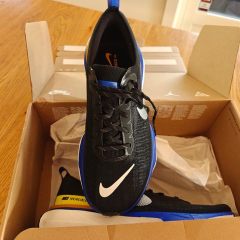 Splitter nye Nike ZoomX Invincible Run 3 (st 45)