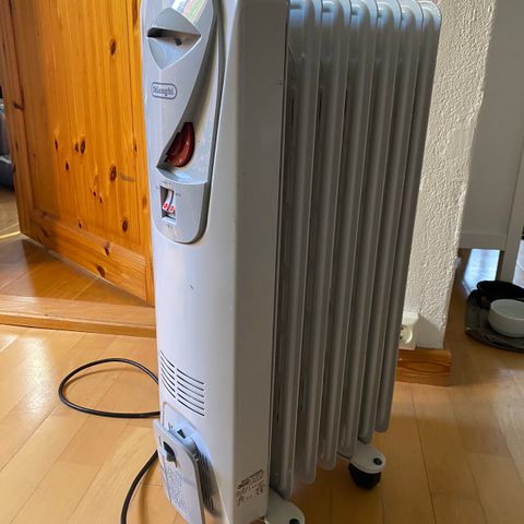 DeLonghi oljeovn 1500watt .