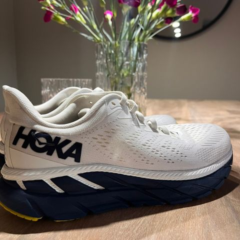 Hoka Clifton 7