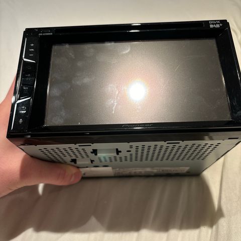 Bilradio (Pioneer AVH-3100DAB)