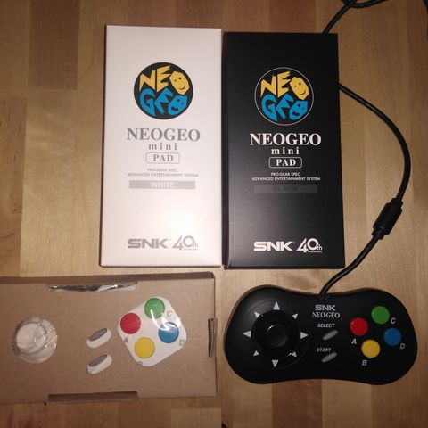 NeoGeo mini kontrollere i eske (2 stk)